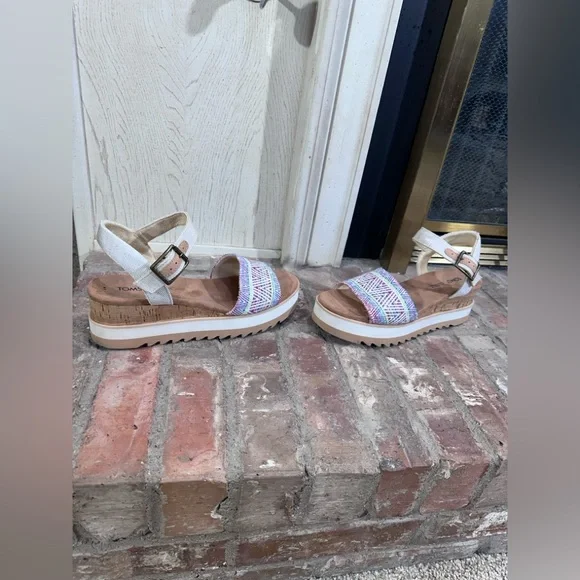 TOMS Diana Platform Wedge Sandals Size 9M – Rainbow Tribal Cork Heel Ankle Strap - Picture 3 of 10